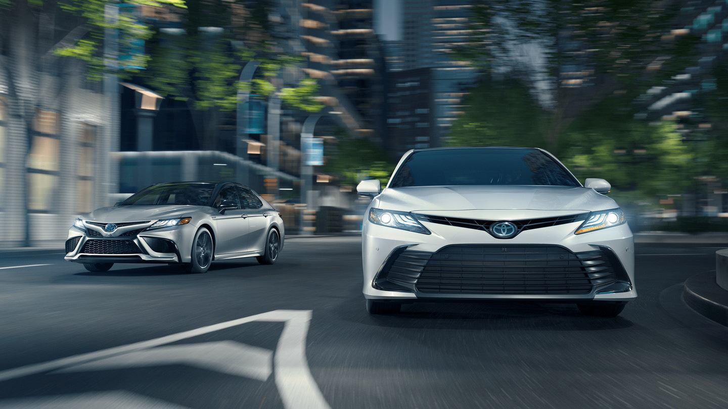 2026 vs 2025 in El Paso parked side by side, showcasing their sleek designs and modern features.