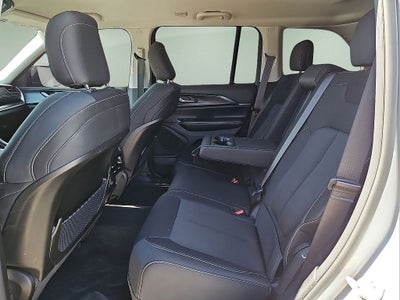 2023 Jeep Grand Cherokee Laredo 4WD