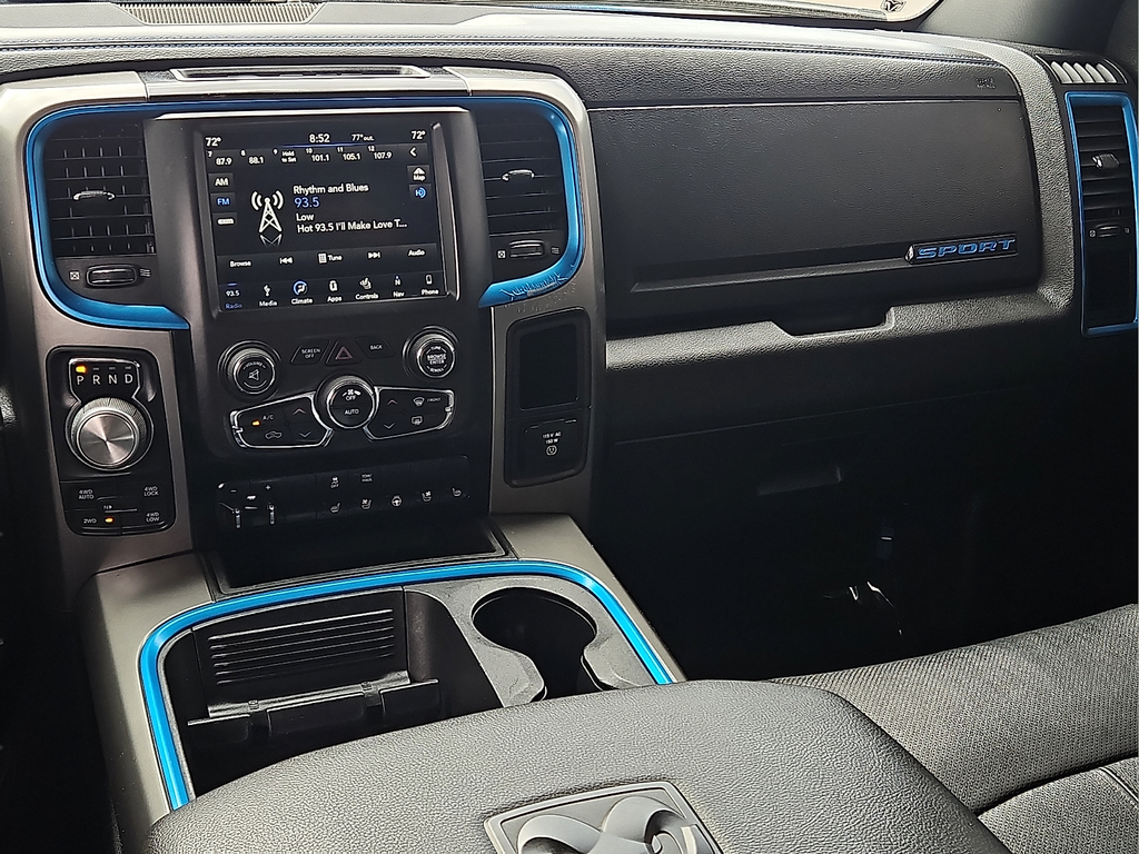 2018 RAM 1500 Sport Crew Cab 4WD w/Leather & NAV