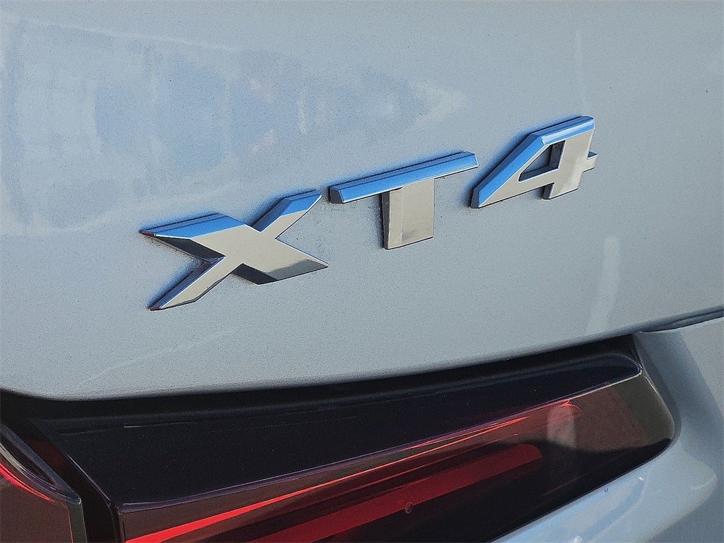 2020 Cadillac XT4 Premium Luxury