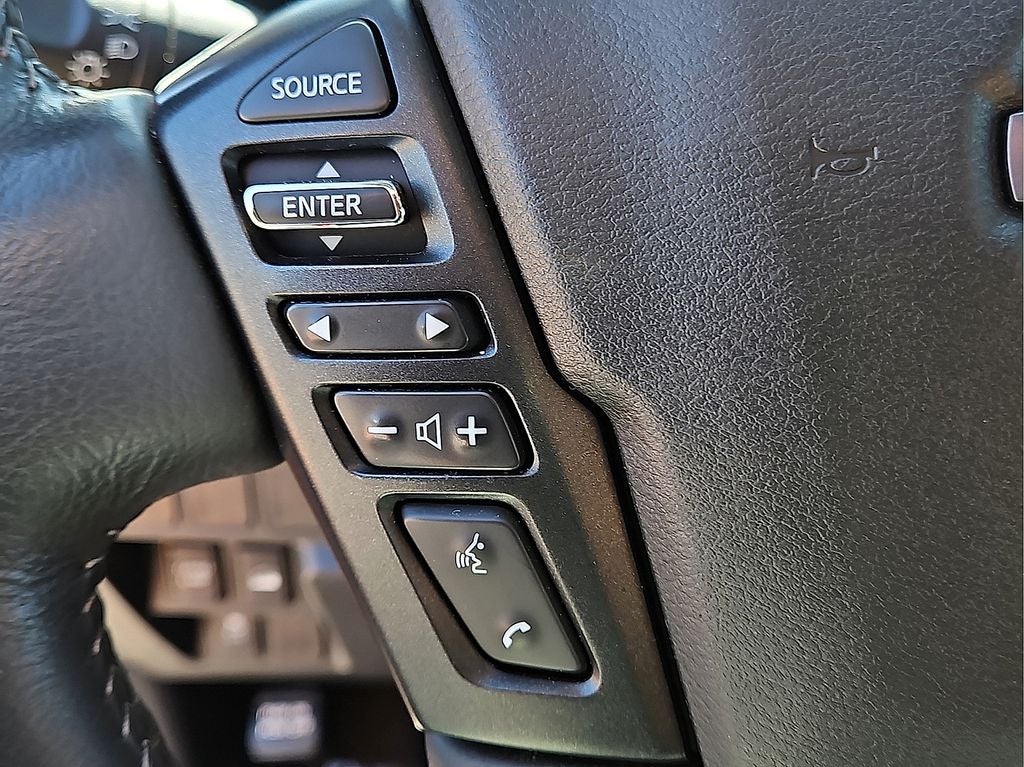 2024 Nissan Frontier SL Crew Cab 4WD Leather/Roof