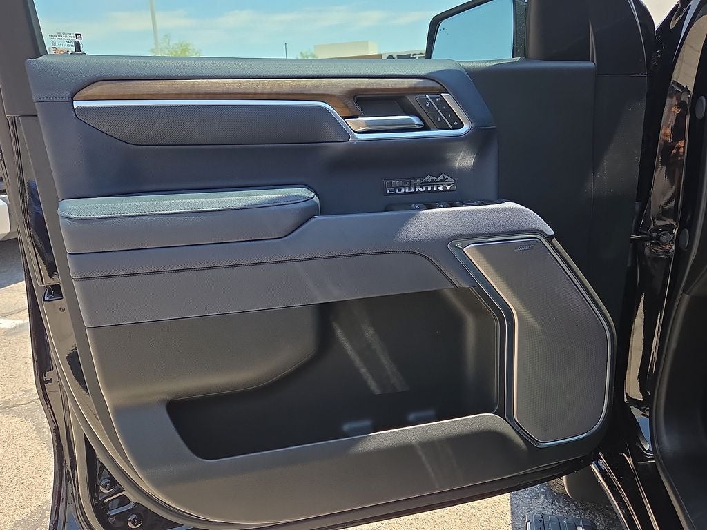 2025 Chevrolet Silverado 1500 High Country