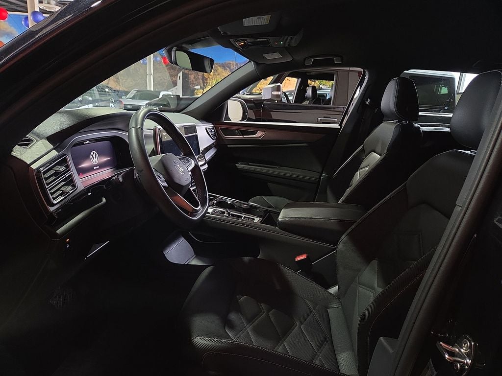 2024 Volkswagen Atlas Cross Sport 2.0T SE w/Technology