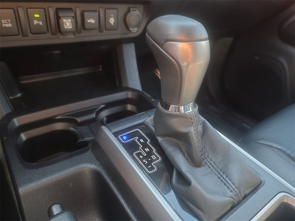 2023 Toyota Tacoma Limited V6