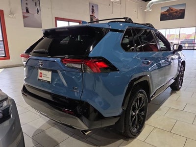 2022 Toyota RAV4 Hybrid SE