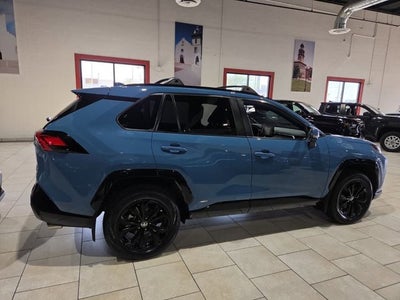 2022 Toyota RAV4 Hybrid SE