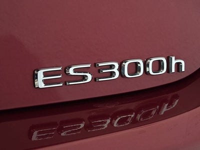 2025 Lexus ES 300h Luxury