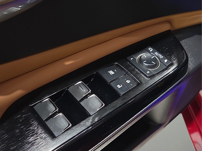 2025 Lexus ES 300h Luxury
