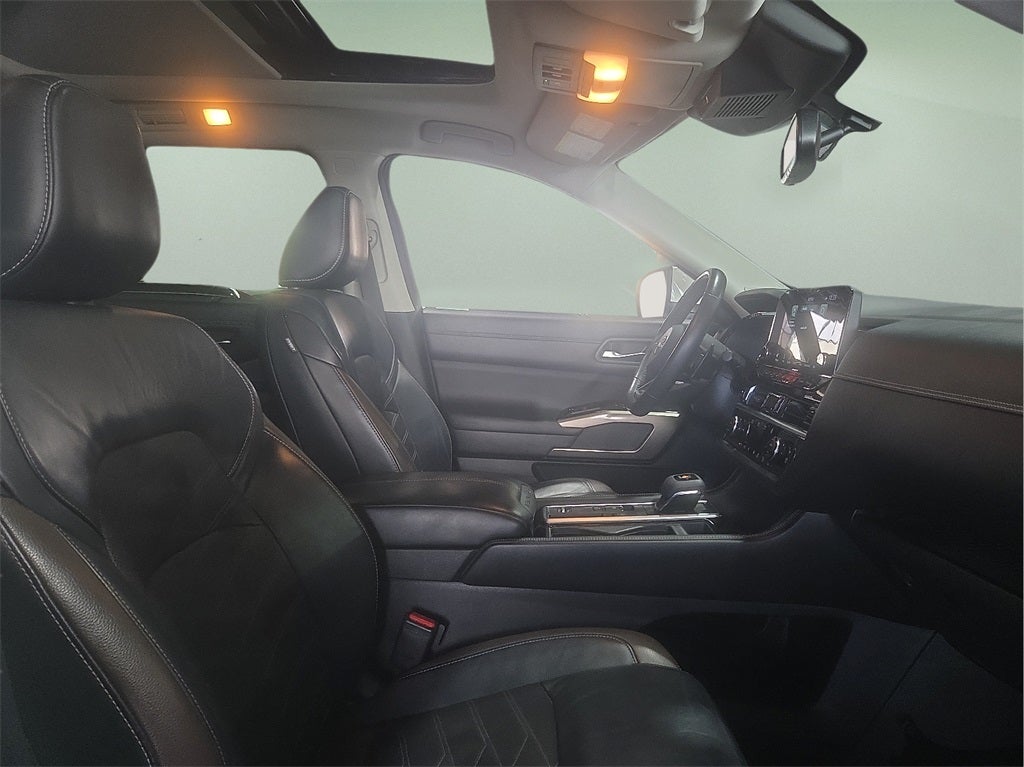 2022 Nissan Pathfinder Platinum