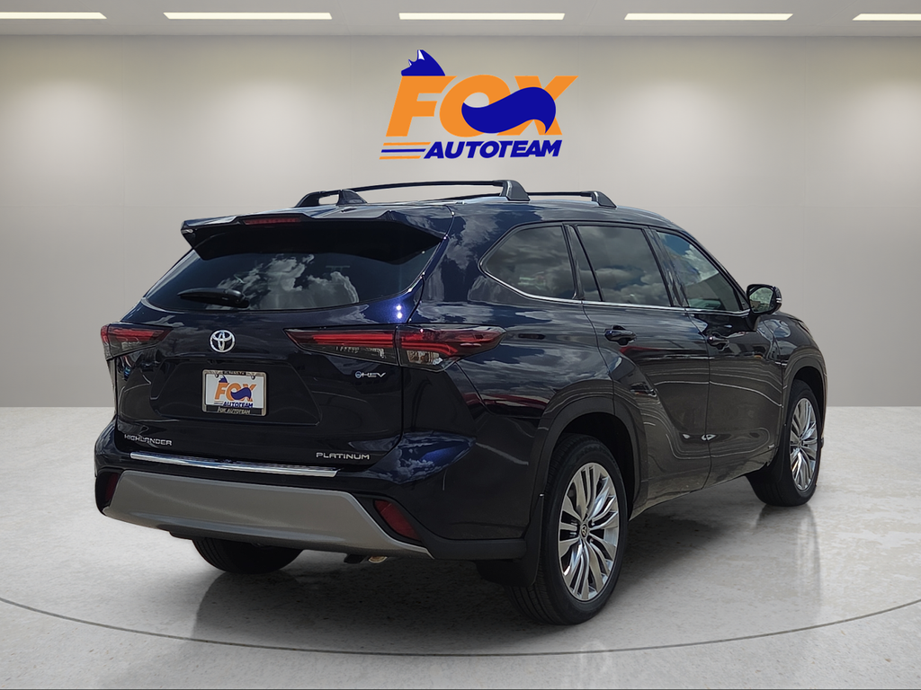 2026 Toyota Highlander Hybrid Platinum