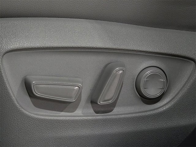 2025 Toyota Highlander Hybrid XLE