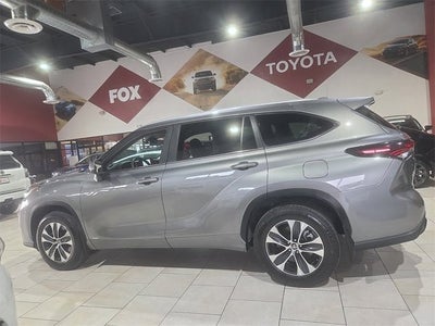 2025 Toyota Highlander Hybrid XLE