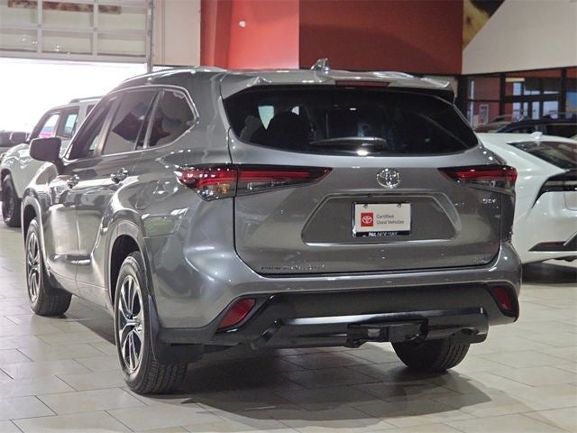 2025 Toyota Highlander Hybrid XLE