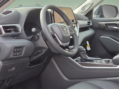 2026 Toyota Highlander Platinum