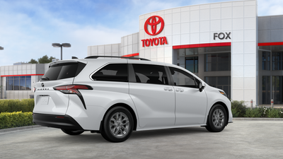 2026 Toyota Sienna LE 8 Passenger