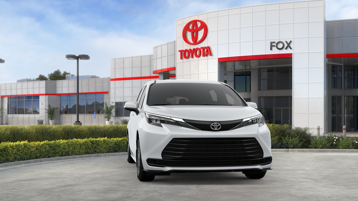 2026 Toyota Sienna LE 8 Passenger