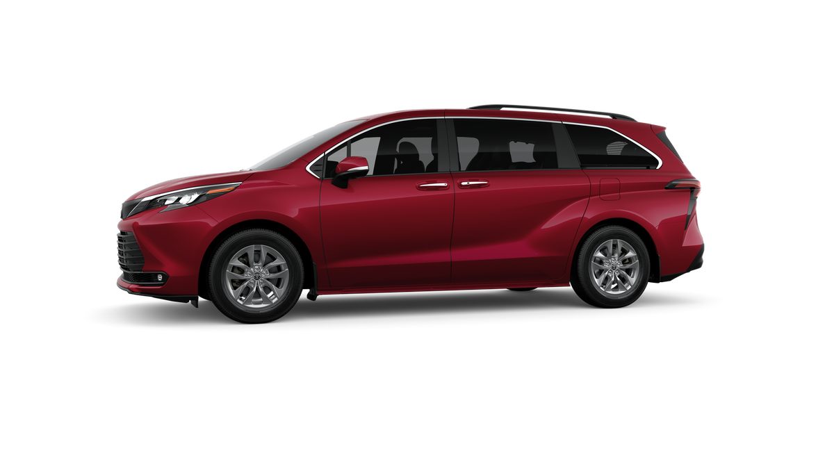 2026 Toyota Sienna XLE 8 Passenger