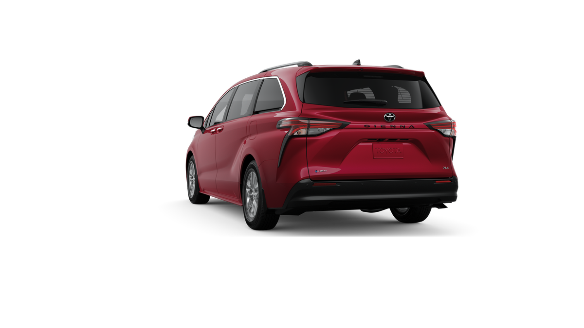 2026 Toyota Sienna XLE 8 Passenger