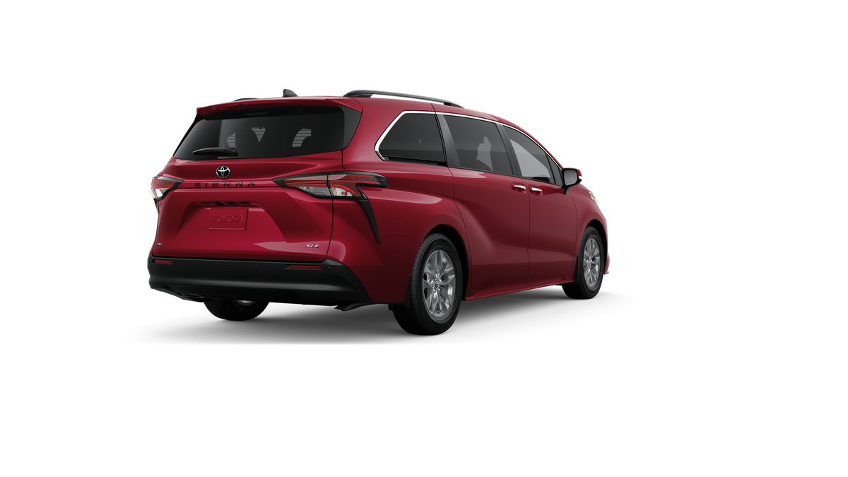 2026 Toyota Sienna XLE 8 Passenger