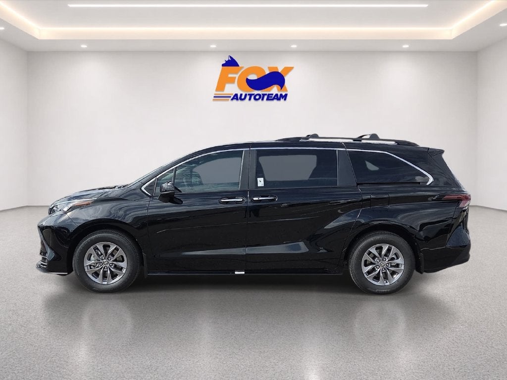 2026 Toyota Sienna XLE 8 Passenger