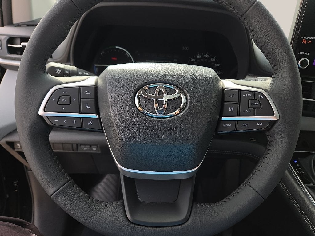 2026 Toyota Sienna XLE 8 Passenger