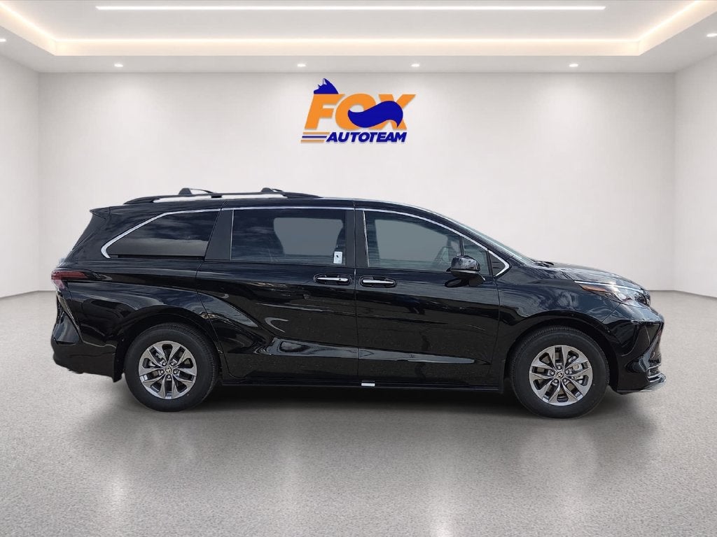 2026 Toyota Sienna XLE 8 Passenger