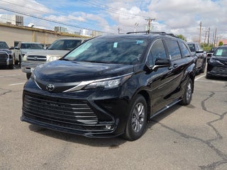 2026 Toyota Sienna XLE 8 Passenger
