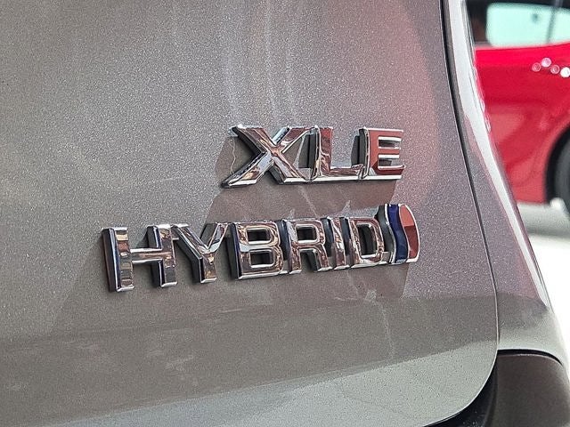 2023 Toyota Sienna XLE 8 Passenger