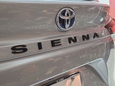 2023 Toyota Sienna XLE 8 Passenger