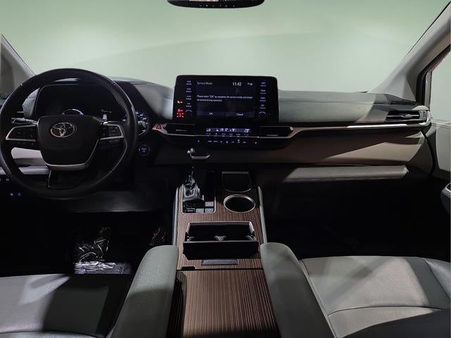 2023 Toyota Sienna XLE