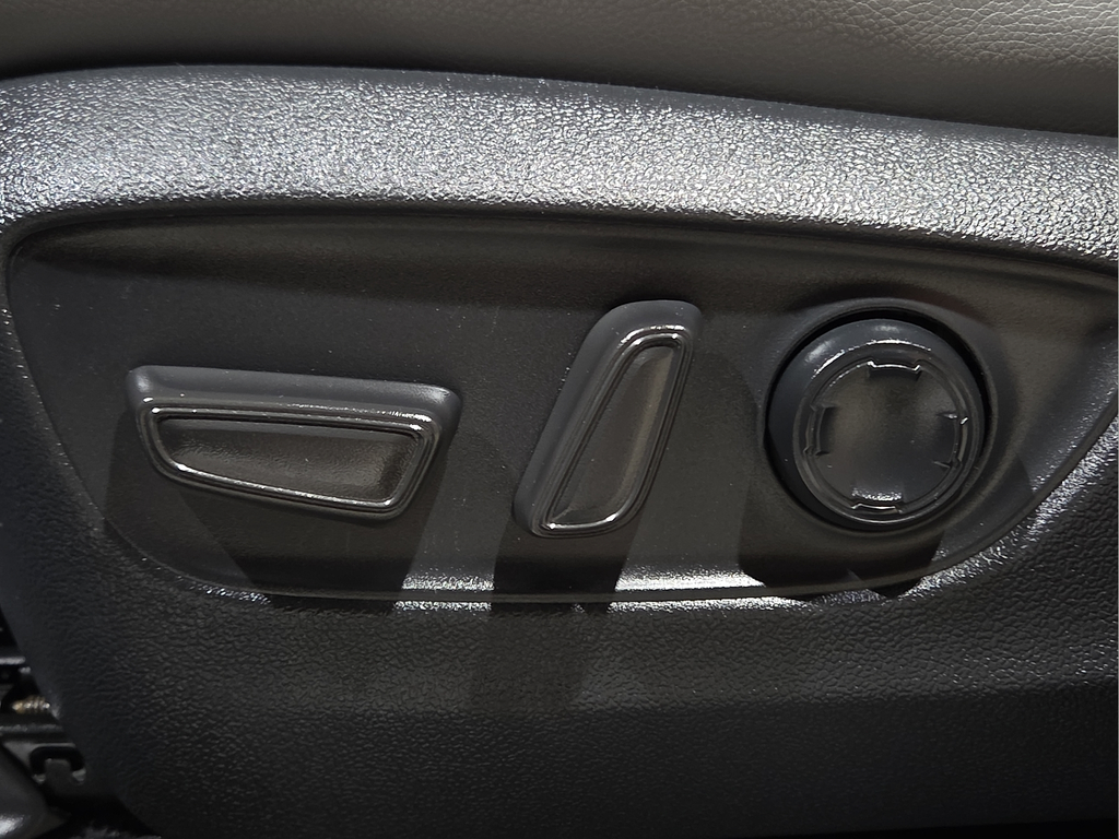 2023 Toyota Sienna XLE 8 Passenger