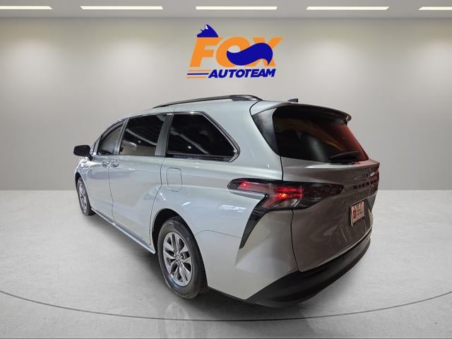 2023 Toyota Sienna XLE