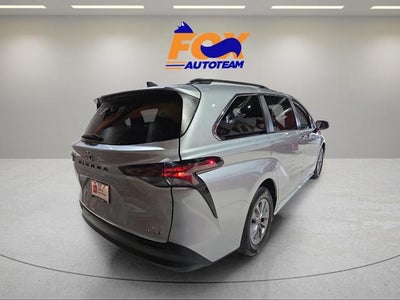 2023 Toyota Sienna XLE