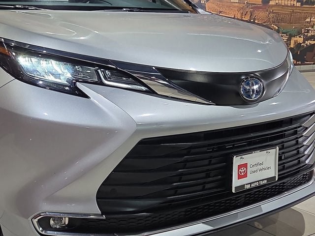 2023 Toyota Sienna XLE 8 Passenger