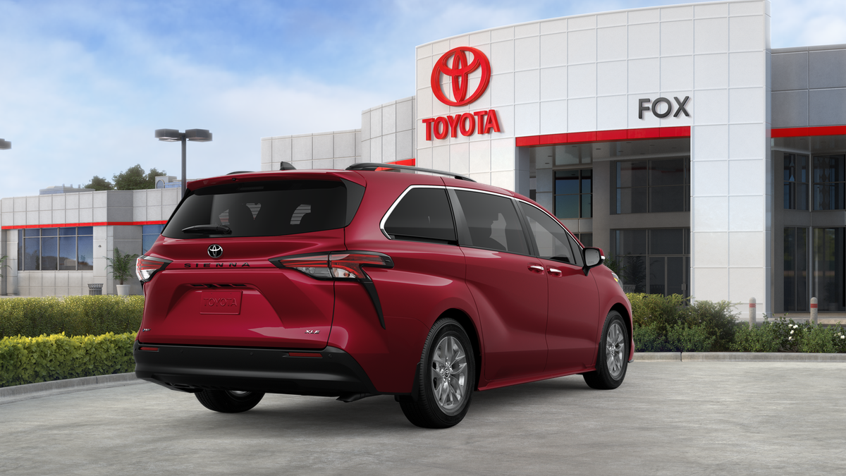 2026 Toyota Sienna XLE 8 Passenger