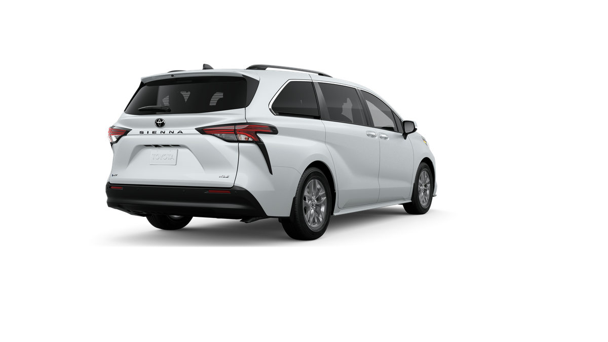 2026 Toyota Sienna XLE 8 Passenger