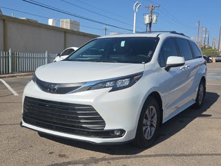2026 Toyota Sienna XLE 8 Passenger