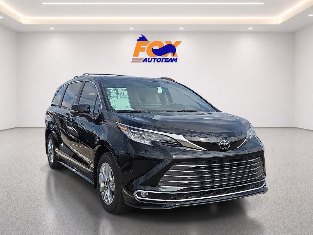 2026 Toyota Sienna Limited 7 Passenger