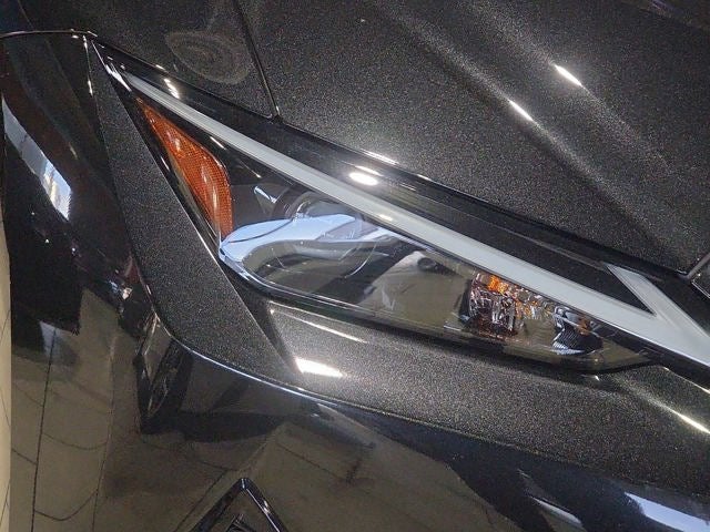 2025 Lexus IS 300