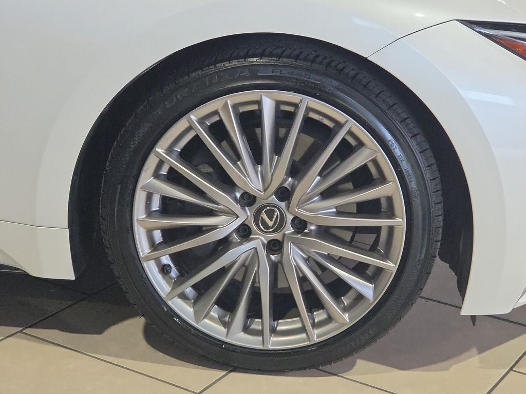 2023 Lexus IS 300