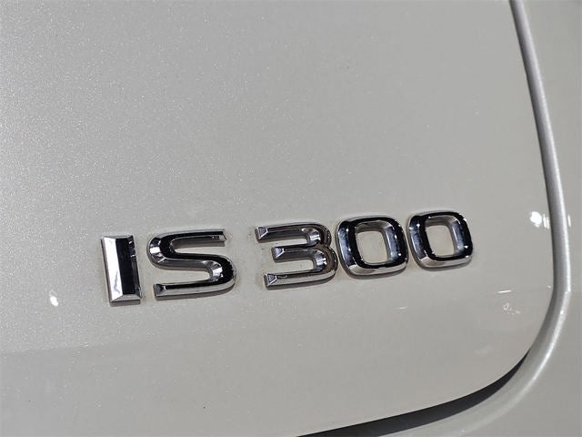 2023 Lexus IS 300