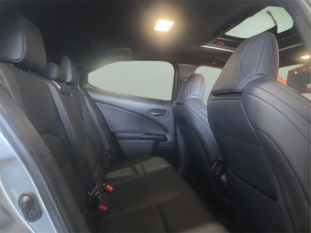 2023 Lexus UX 250h F SPORT Handling