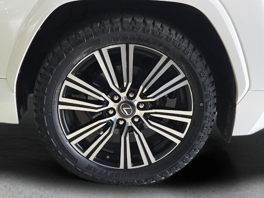 2023 Lexus LX 600 Luxury