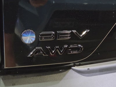 2027 Toyota C-HR SE