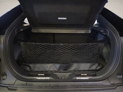 2027 Toyota C-HR SE