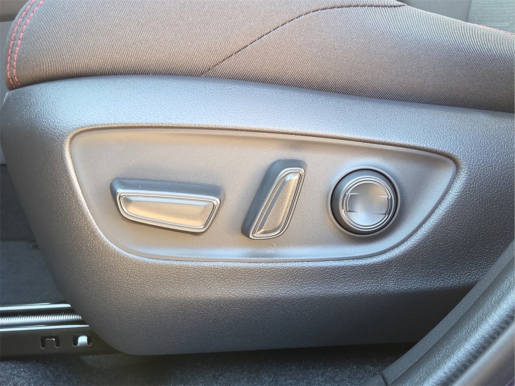 2025 Toyota RAV4 Plug-In Hybrid SE