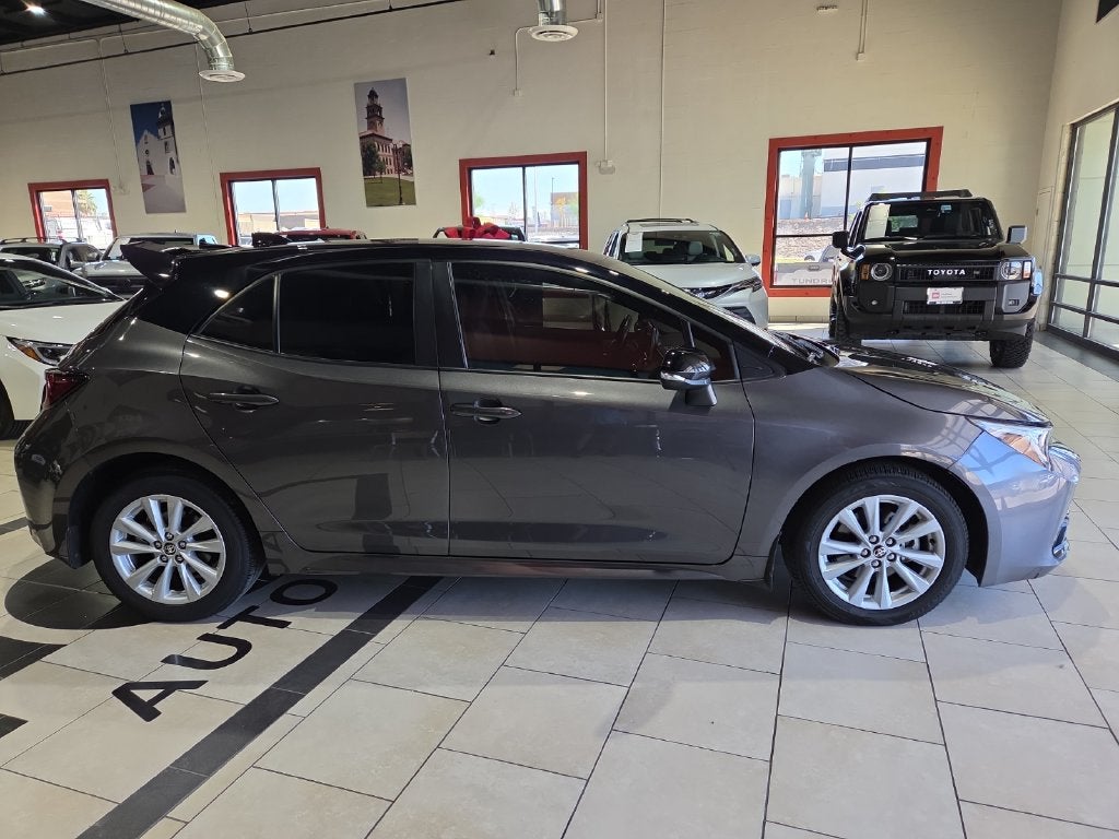 2026 Toyota Corolla Hatchback SE