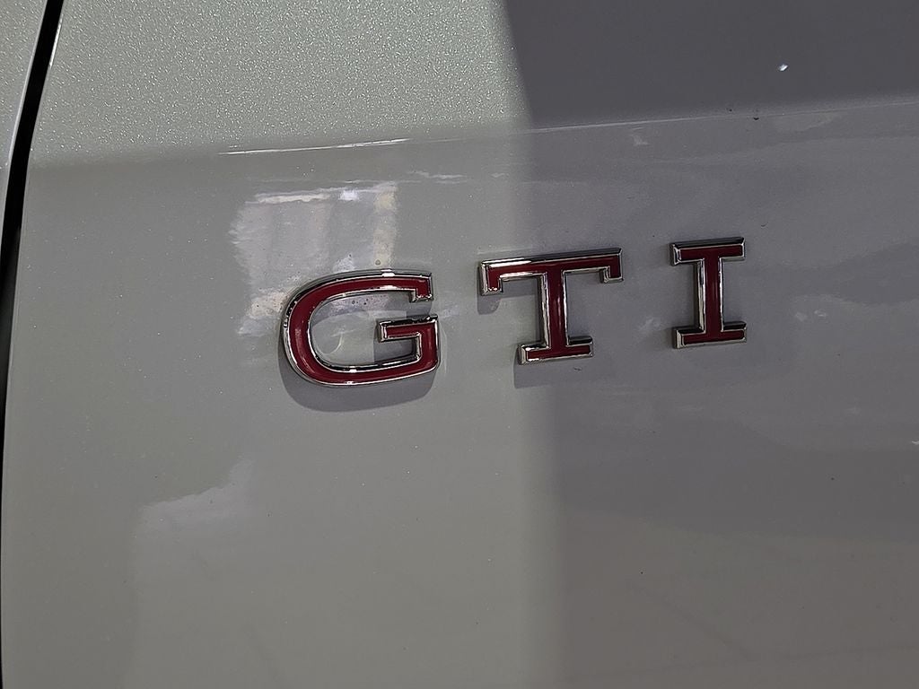 2025 Volkswagen Golf GTI 2.0T SE