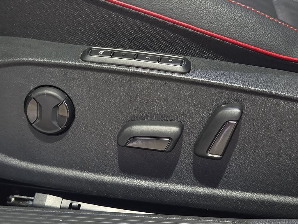 2025 Volkswagen Golf GTI 2.0T SE