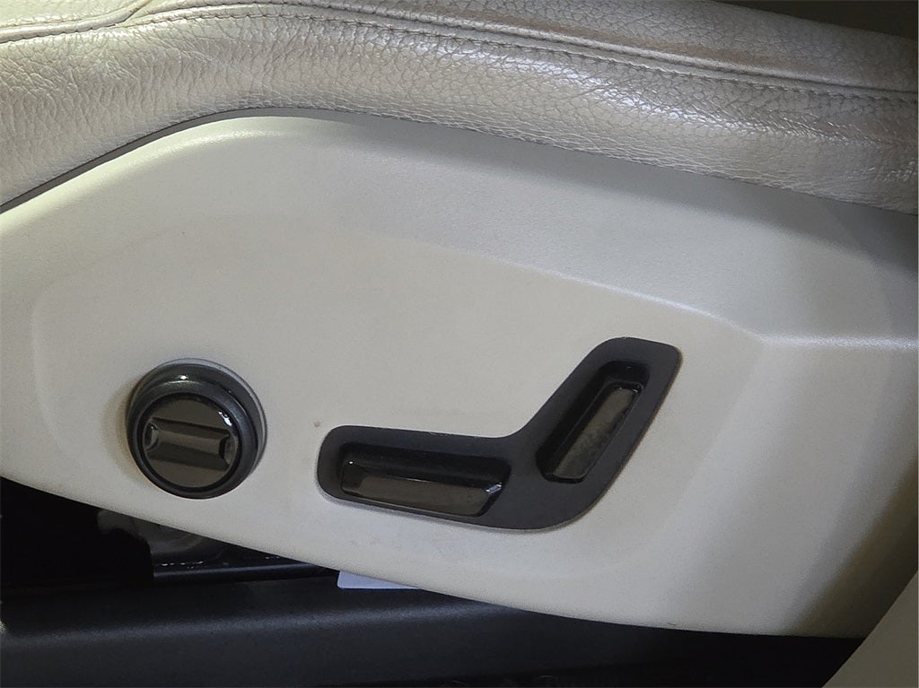 2021 Volvo XC90 T5 Momentum